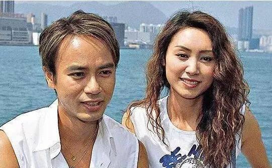 爆料出轨夫妇视频播放,真相大白,情感纠葛引热议 第3张 爆料出轨夫妇视频播放,真相大白,情感纠葛引热议 第3张